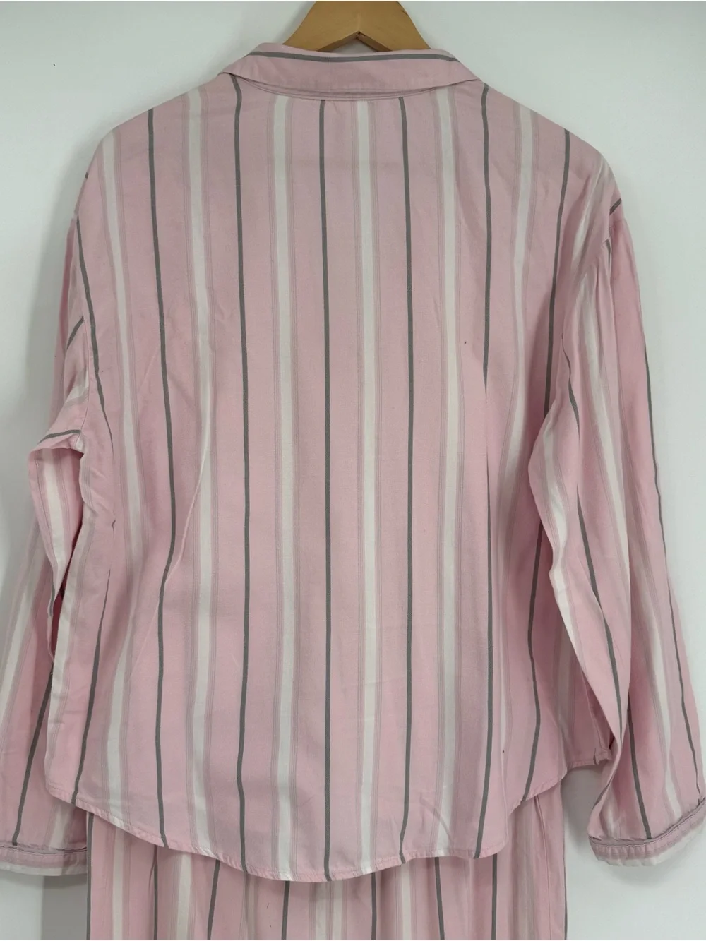Victoria's Secret Women Flannel Pajama Set Pink Gray Stripe Size M Button Up